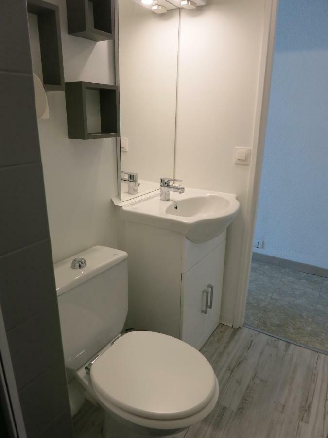 Joli Studio A Front De Mer Saint-Raphaël Εξωτερικό φωτογραφία