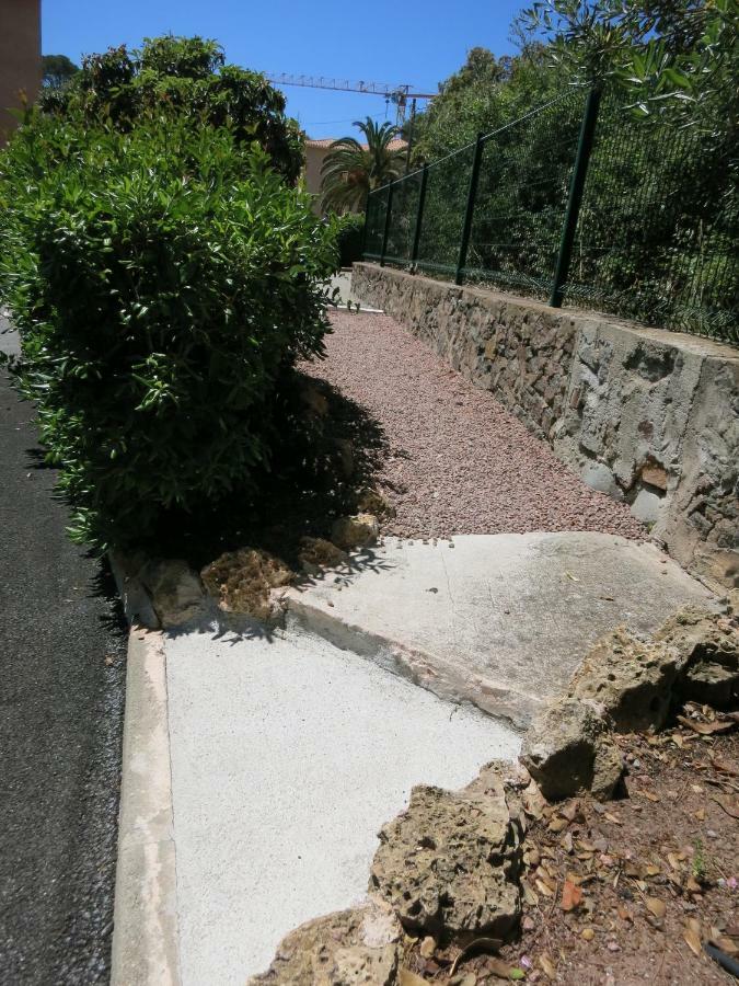 Joli Studio A Front De Mer Saint-Raphaël Εξωτερικό φωτογραφία